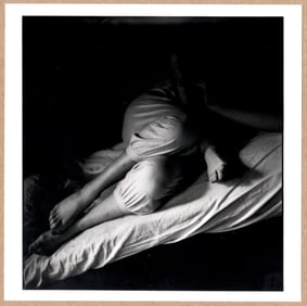 SIGNED - ELLIOTT ERWITT INTIMATE PORTRAIT OF LEGS ON A BED 6" x 6" MAGNUM PRINT