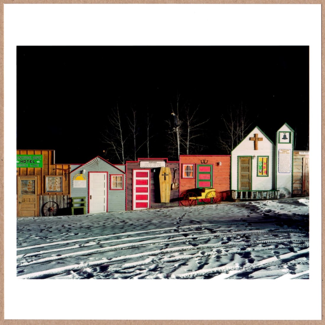 SIGNED - ALEC SOTH - SIGNED - ALEC SOTH - AKELEY, MINNESOTA , 2007 6" x 6" MAGNUM PRINT last days W: Description: 6"x 6" limited edition Fuji Crystal Archival Matte paper print. Image size is 5.5" on the longest side and the paper size is 6" x 6". The Print is SIGNED by Alec Soth on the verso.Conditi