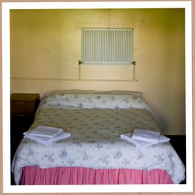 SIGNED MARTIN PARR ISLE OF WIGHT HOLIDAY CAMP LTD 6" x 6" MAGNUM ARCHIVAL PRINT