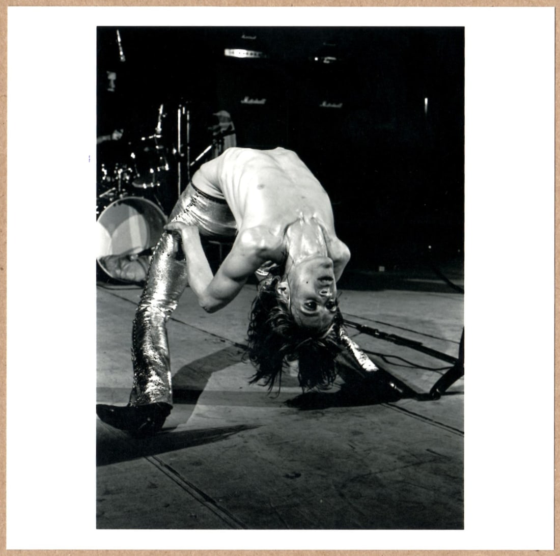 SIGNED MICK ROCK IGGY POP LONDON 1972 LTD 6" x 6" MAGNUM ARCHIVAL PRINT stooges: Description: 6"x 6" limited edition Fuji Crystal Archival Matte paper print. Image size is 5.5" on the longest side and the paper size is 6" x 6". The Print is SIGNED by Mick Rock on the verso.Conditi