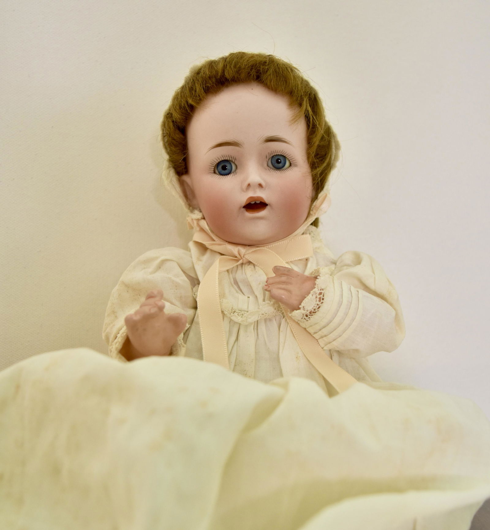 Kestner Baby Jean #257, 10”.: Kestner #257 Baby Jean, 10” tall with blue sleep eyes, open /closed mouth with 2 teeth and tongue, excellent bisque and excellent original Kestner baby body, long white vintage gown and slip, la