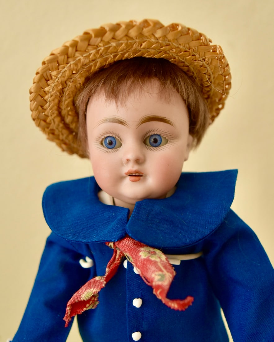 Kestner 143 Boy 9.5 inch with Blue Sleep Eyes (1 of 2)