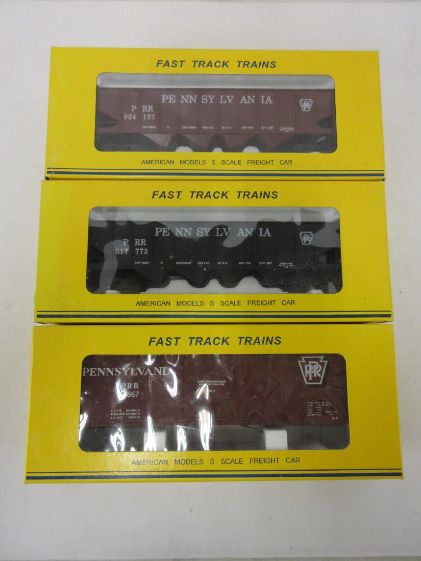 AMERICAN MODELS S GAUGE 2 PRR HOPPERS,1PRR BOXCAR OB (1 of 2)