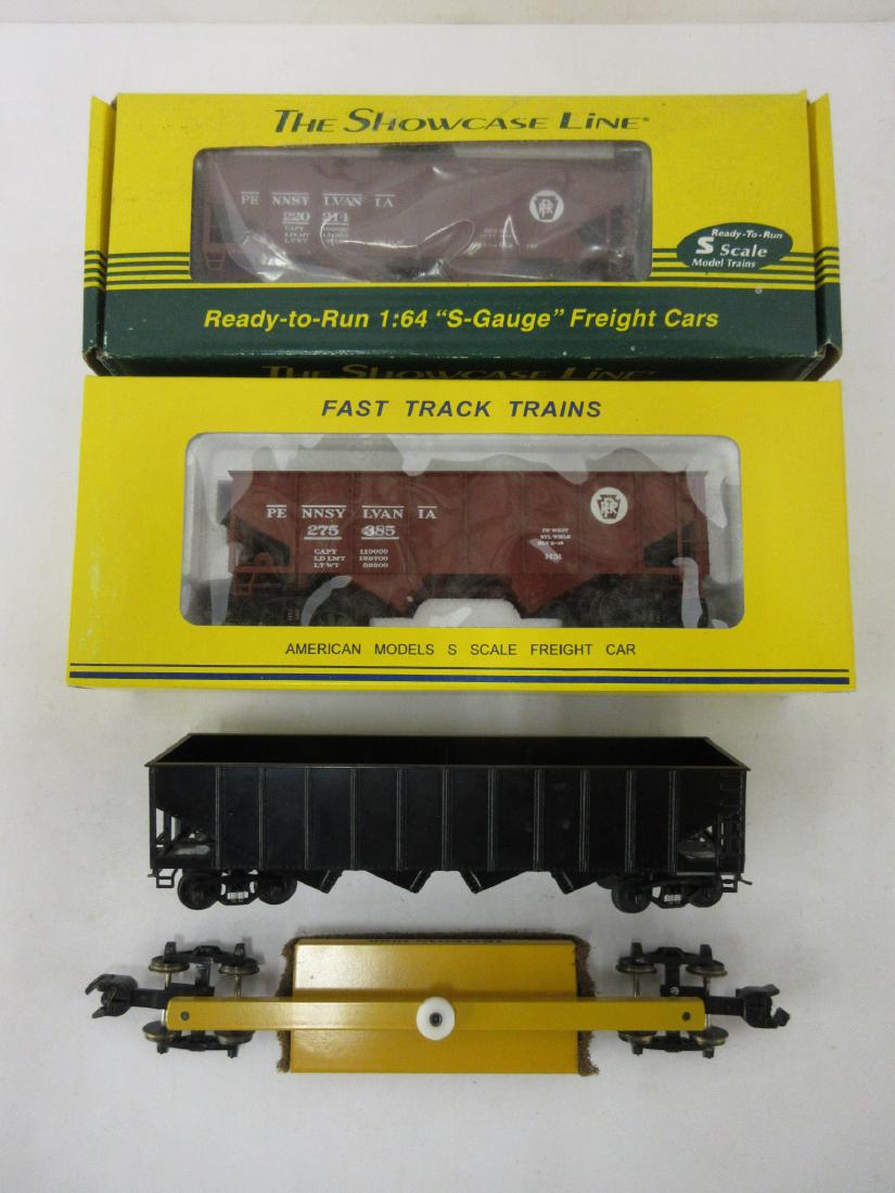 4 ASSORTED S GAUGE FREIGHTS (1 of 2)