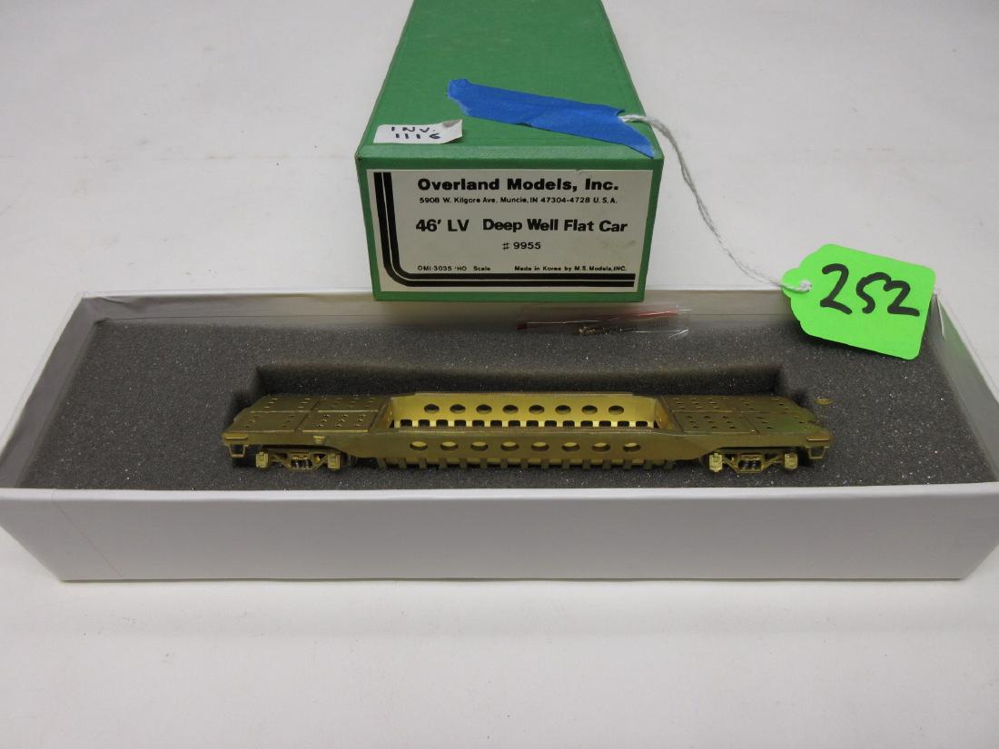 BRASS HO SCALE OVERLAND MODELS LEHIGH VALLEY DEEP WELL: BRASS HO SCALE OVERLAND MODELS LEHIGH VALLEY DEEP WELL FLAT CAR #9955 UNPAINTED LIKE NEW IN BOX