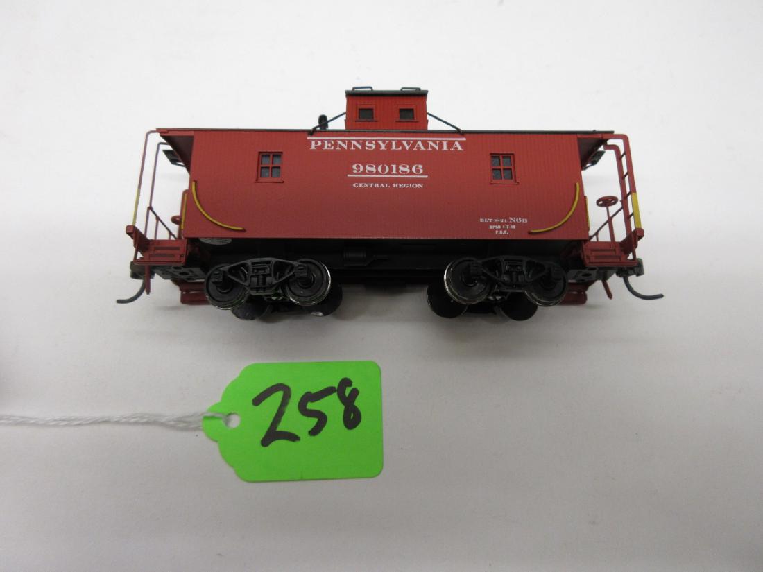 BRASS HO SCALE PRR CABOOSE FACTORY PAINTED: BRASS HO SCALE PRR CABOOSE FACTORY PAINTED EXCELLENT CONDITION