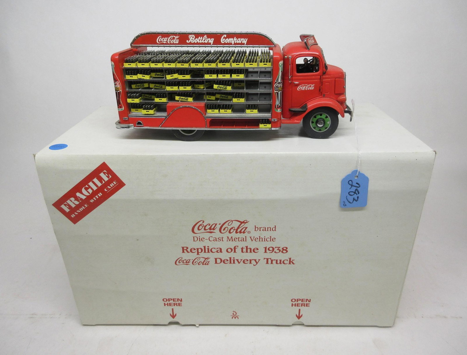 DANBURY MINT 1938 COCA COLA DELIVERY TRUCK OB: DANBURY MINT 1938 COCA COLA DELIVERY TRUCK OB