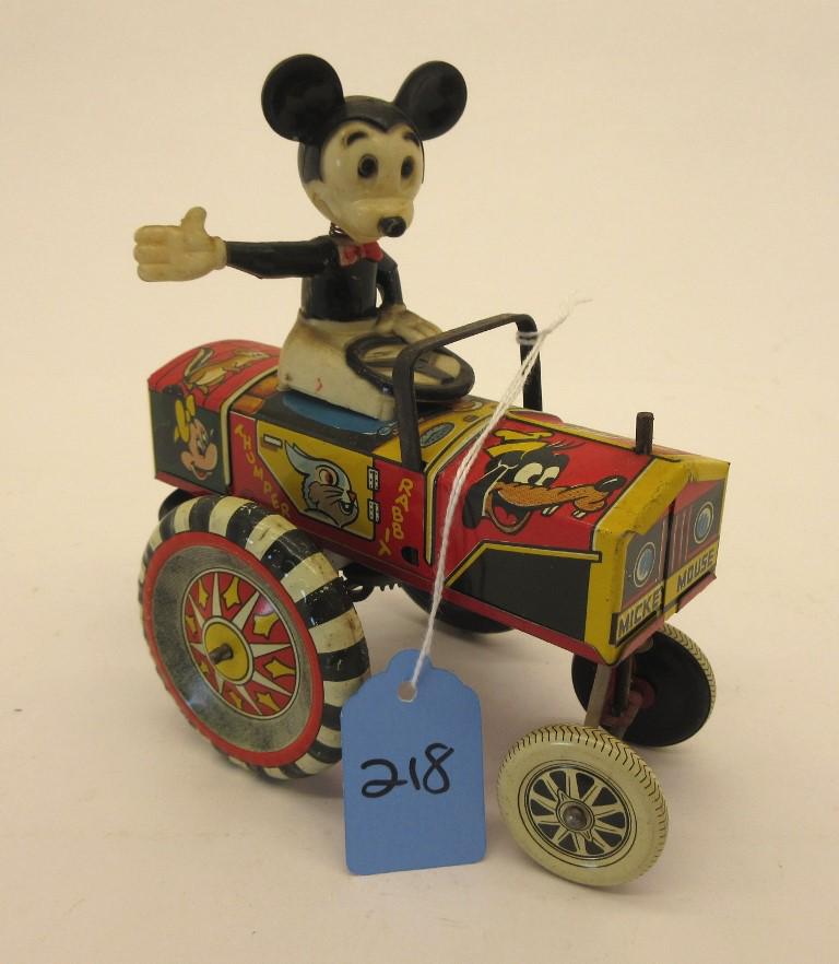 MARX MICKEY MOUSE DIPSY CAR WIND-UP (1 of 3)