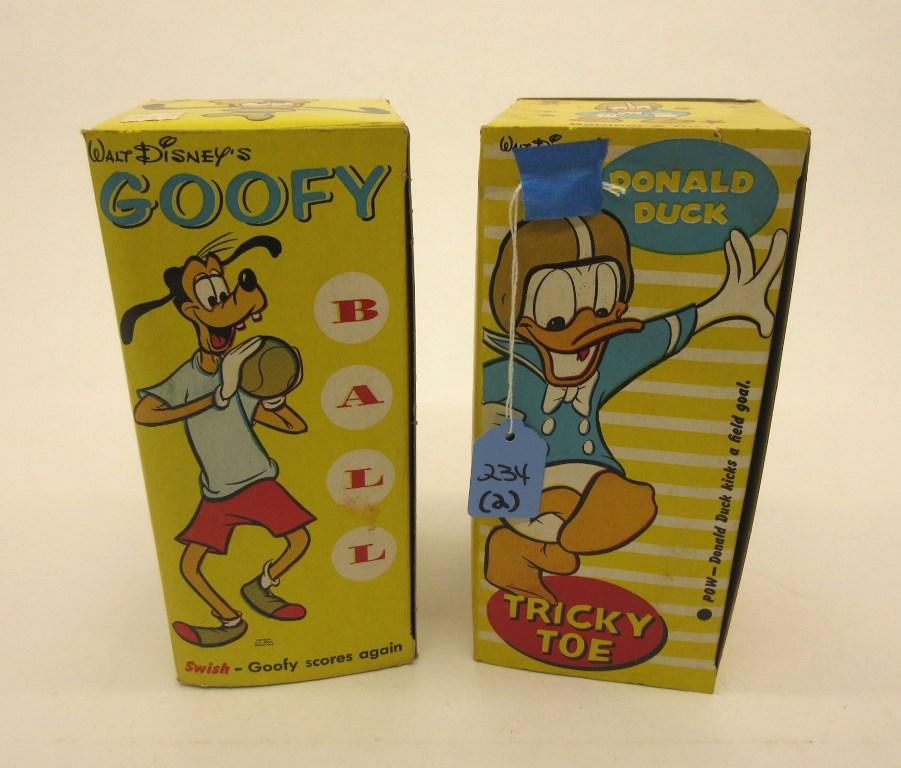 GARDNER DONALD DUCK TRICKY TOE & GOOFY BASKETBALL TOY - (1 of 2)