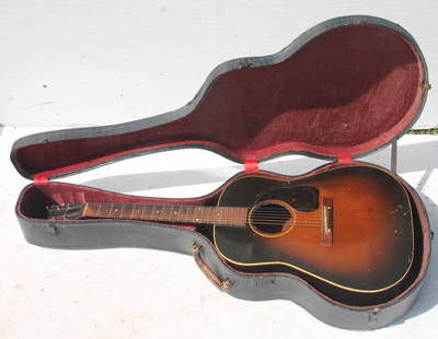 Rare 1946 Gibson Model J45 acoustic guitar in orig: Rare 1946 Gibson Model J45 acoustic guitar in orig Lufton case