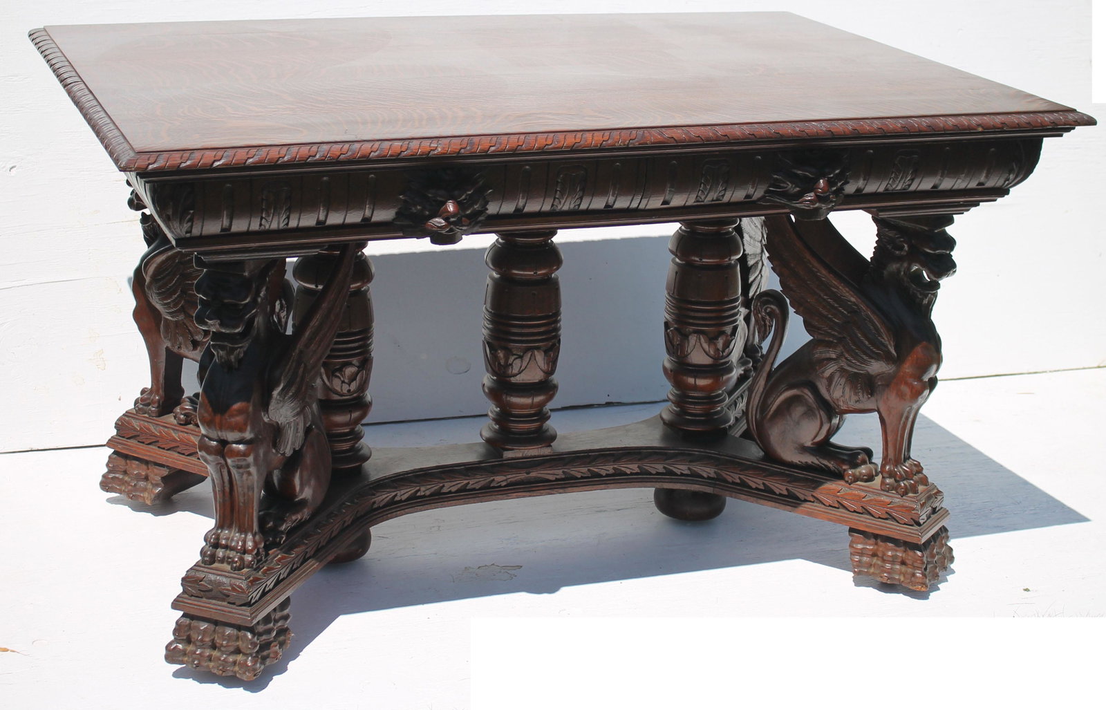 Fantastic Victorian oak attributed Horner partners desk: Fantastic Victorian oak attributed Horner partners desk with extensive carving including windblowers