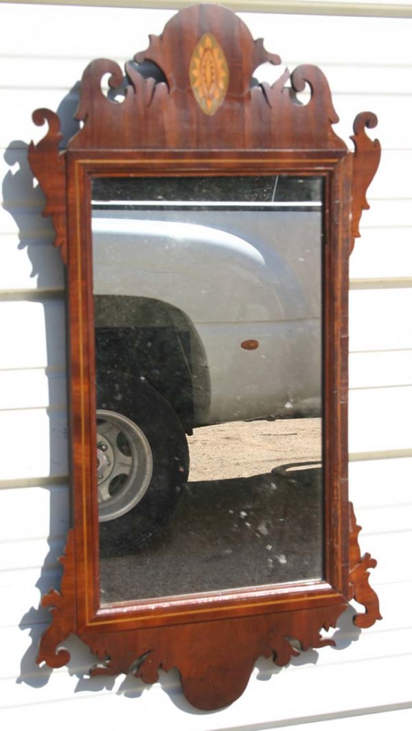 Chippendale mahog 36" mirror w shell & line inlay
