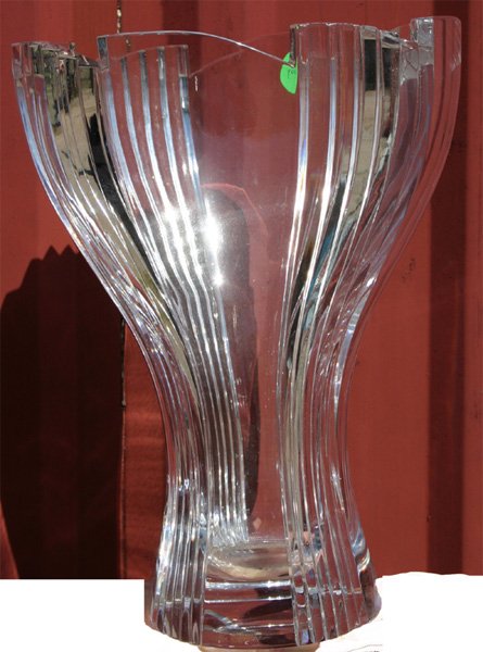 11" tall Art Deco crystal vase