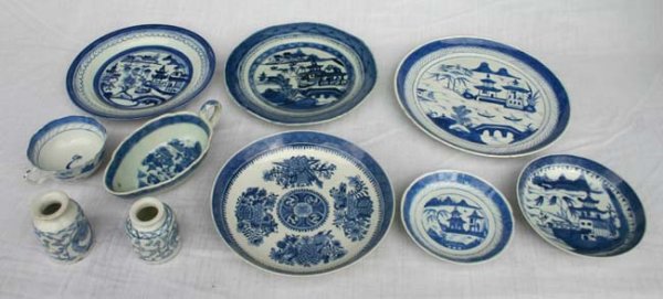 10 pc lot of 19th C Chinese blue & white - mostly