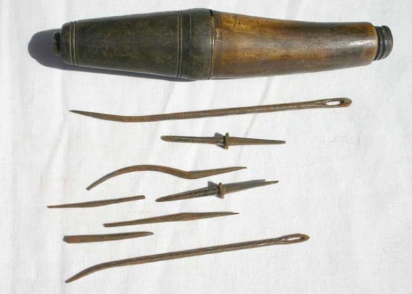 very rare Civil War carved bone dentist's field cas