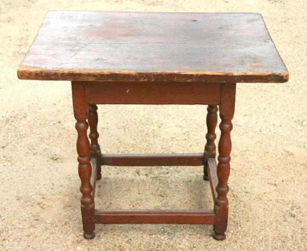 Excellent form ca 1720 diminutive Eastern MA Wm & M