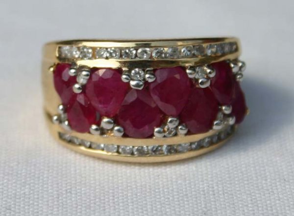 14k gold ring w rubies & diamonds