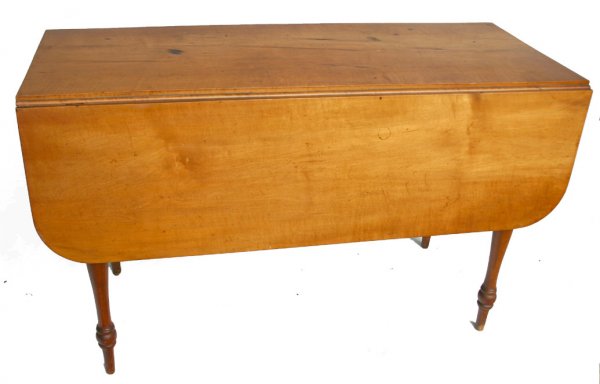 Period Sheraton NE maple dropleaf table w some tig