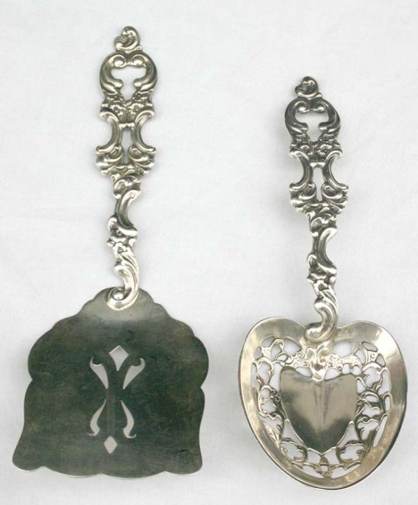 2 sterling silver serving pieces marked Silvercraf