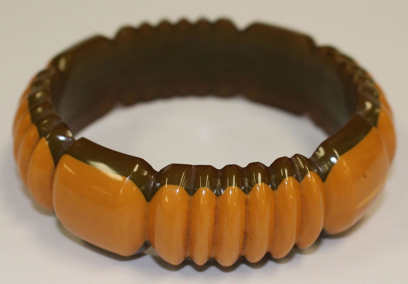 Bakelite laminated olive & amber bangle bracelet - 3 (1 of 2)