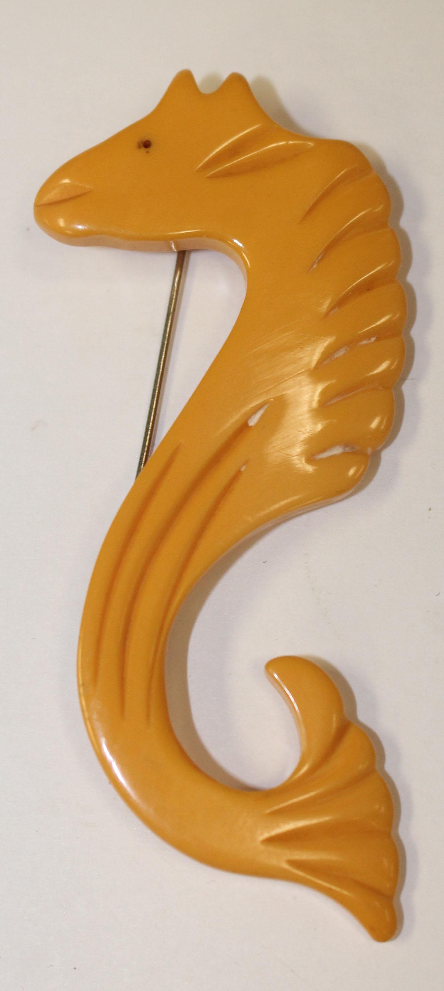 Vintage Bakelite seahorse form pin - 3 1/2": Vintage Bakelite seahorse form pin - 3 1/2"