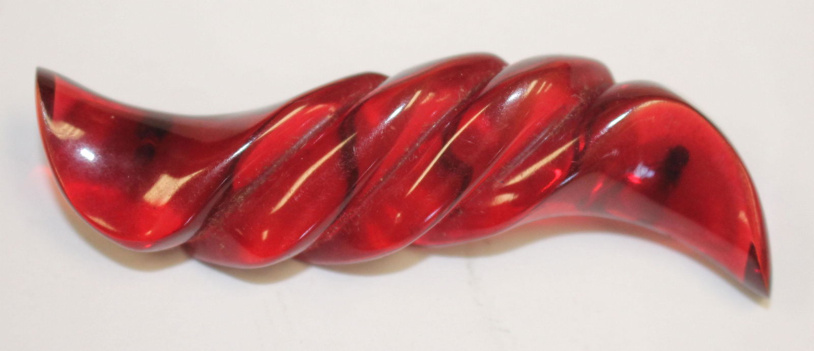 Vintage Bakelite carved ruby transparent pin - 2 3/4" (1 of 2)