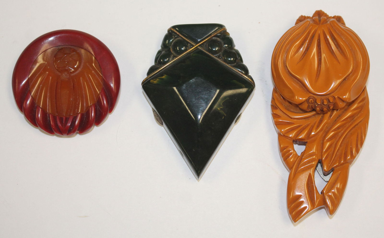 lot of 3 vintage Bakelite lapel pins incl 3" carved (1 of 5)