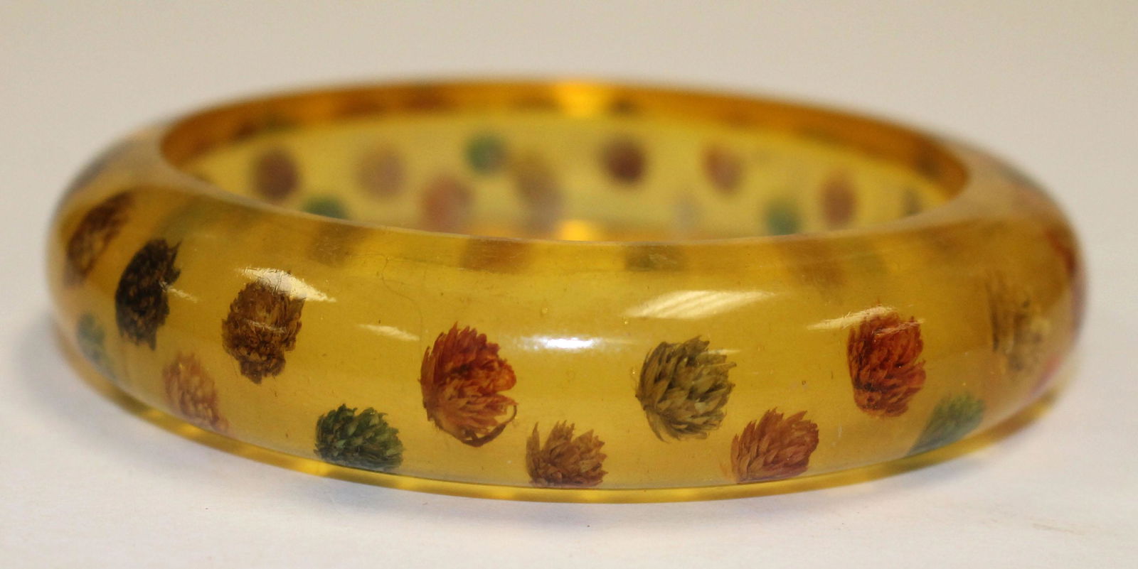 Vintage Bakelite bangle bracelet w polka dot dec - 3" (1 of 2)