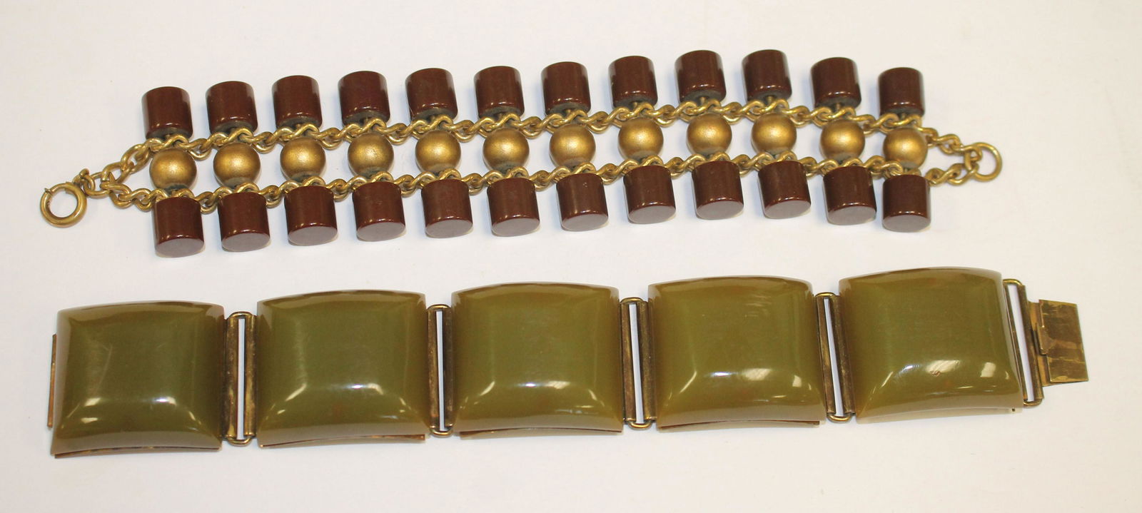 2 Vintage Bakelite bracelets - 1 green squares, the (1 of 3)
