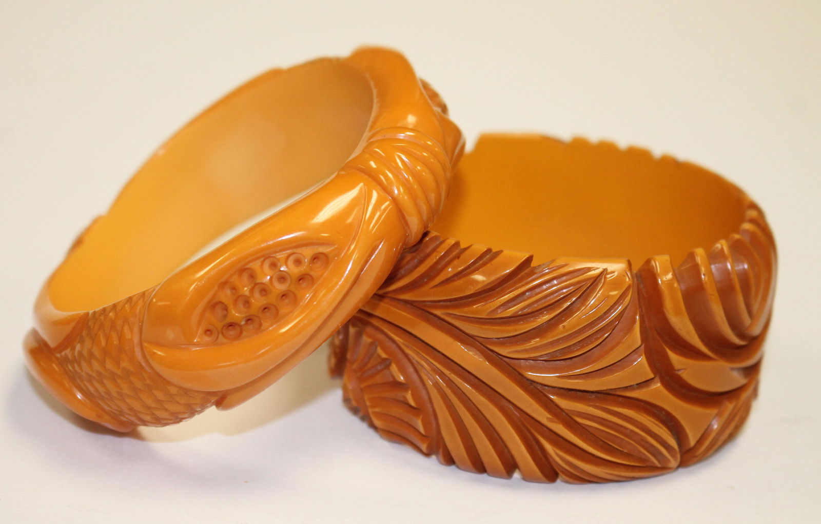 2 Vintage Bakelite carved orange bangle bracelets - 1 w (1 of 3)