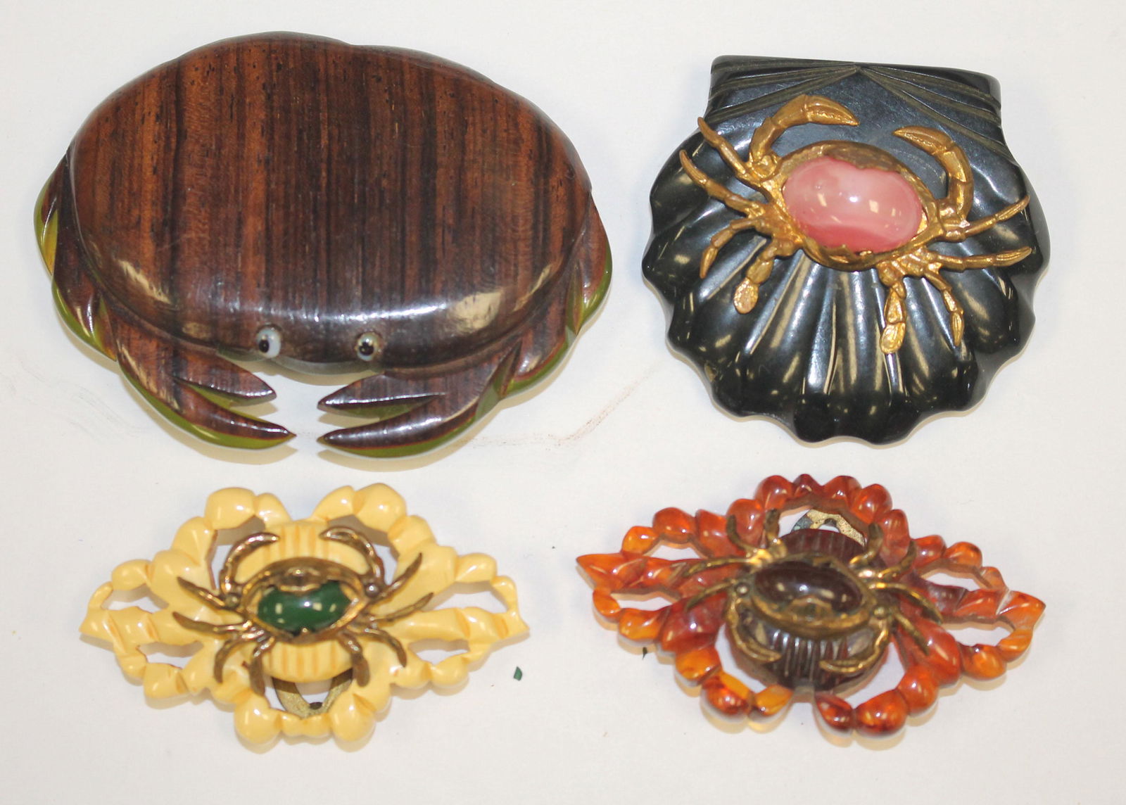 lot of 4 Vintage Bakelite carved crab motif pins 2"-2 (1 of 5)