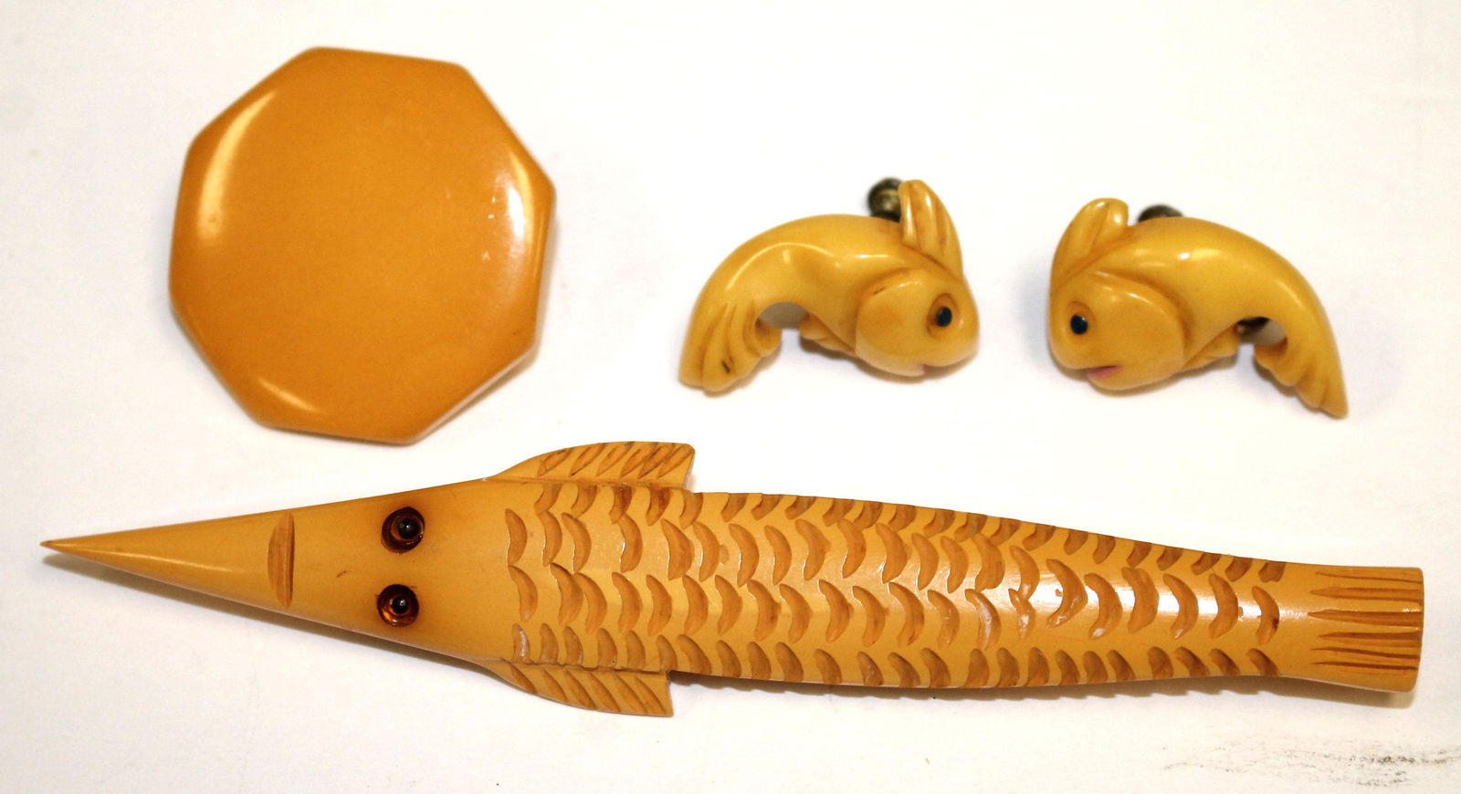 lot of 4 Vintage Bakelite butterscotch items incl (1 of 4)