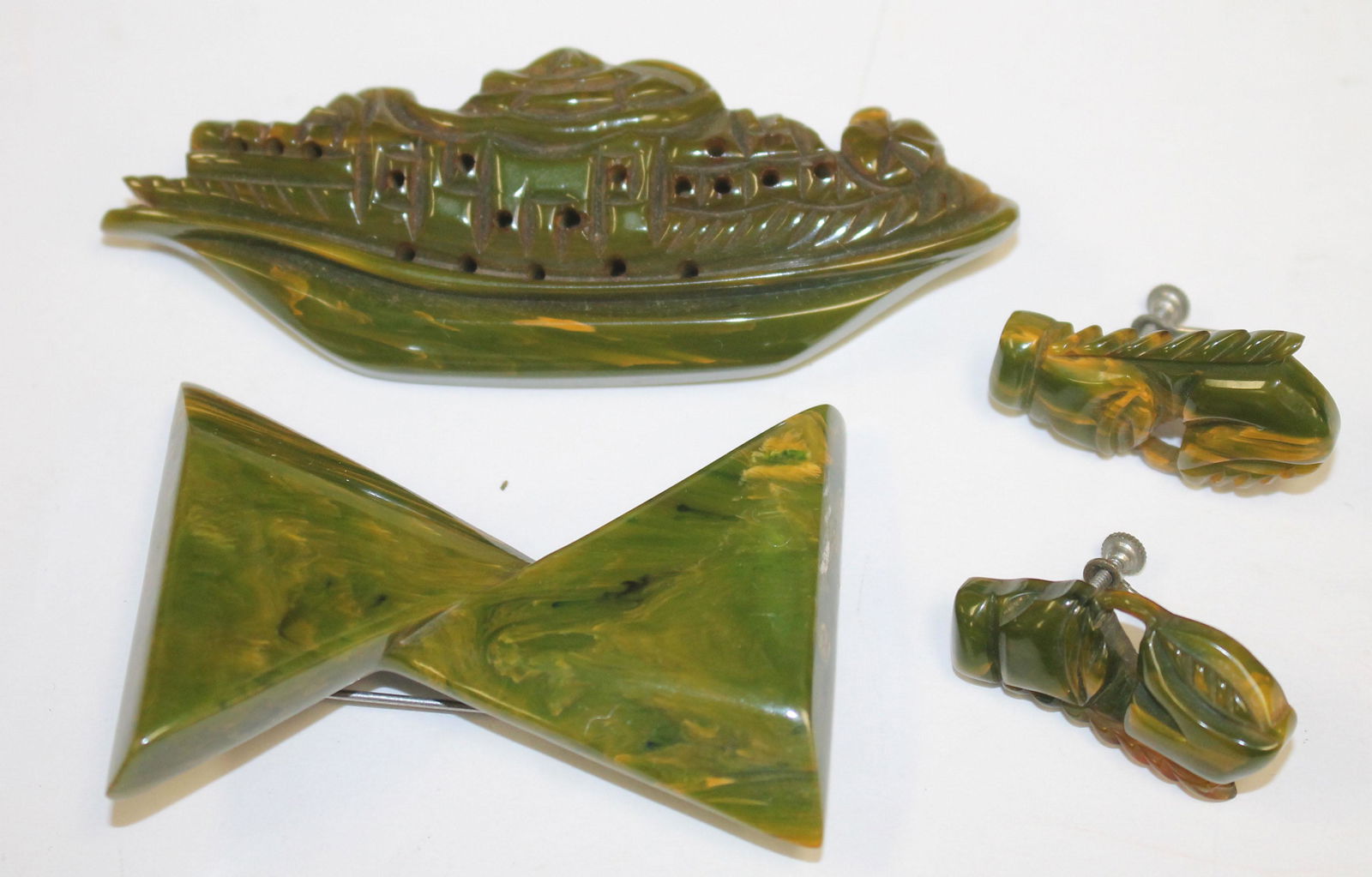 lot of 4 Vintage Bakelite green marble items incl pr of (1 of 4)