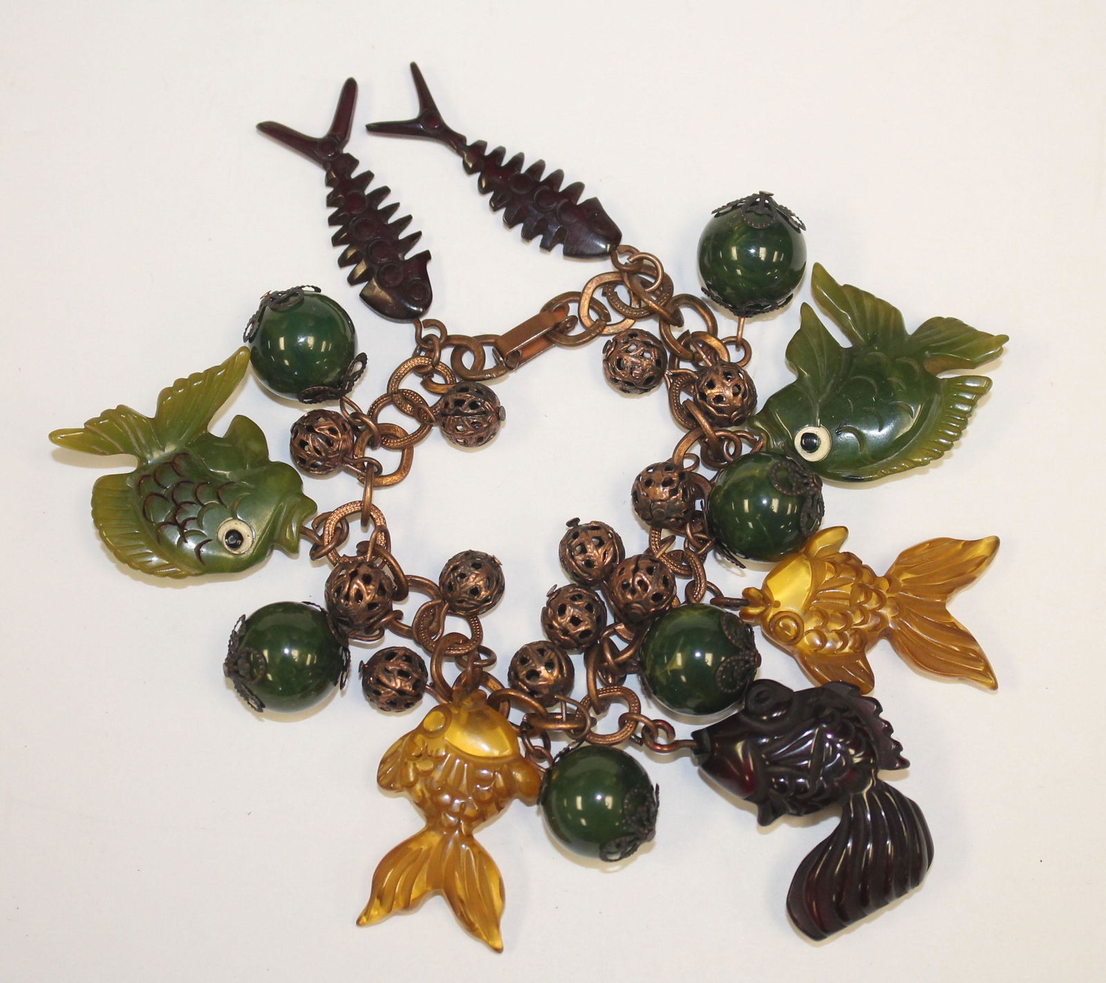 Vintage Bakelite & copper charm bracelet w green & (1 of 3)