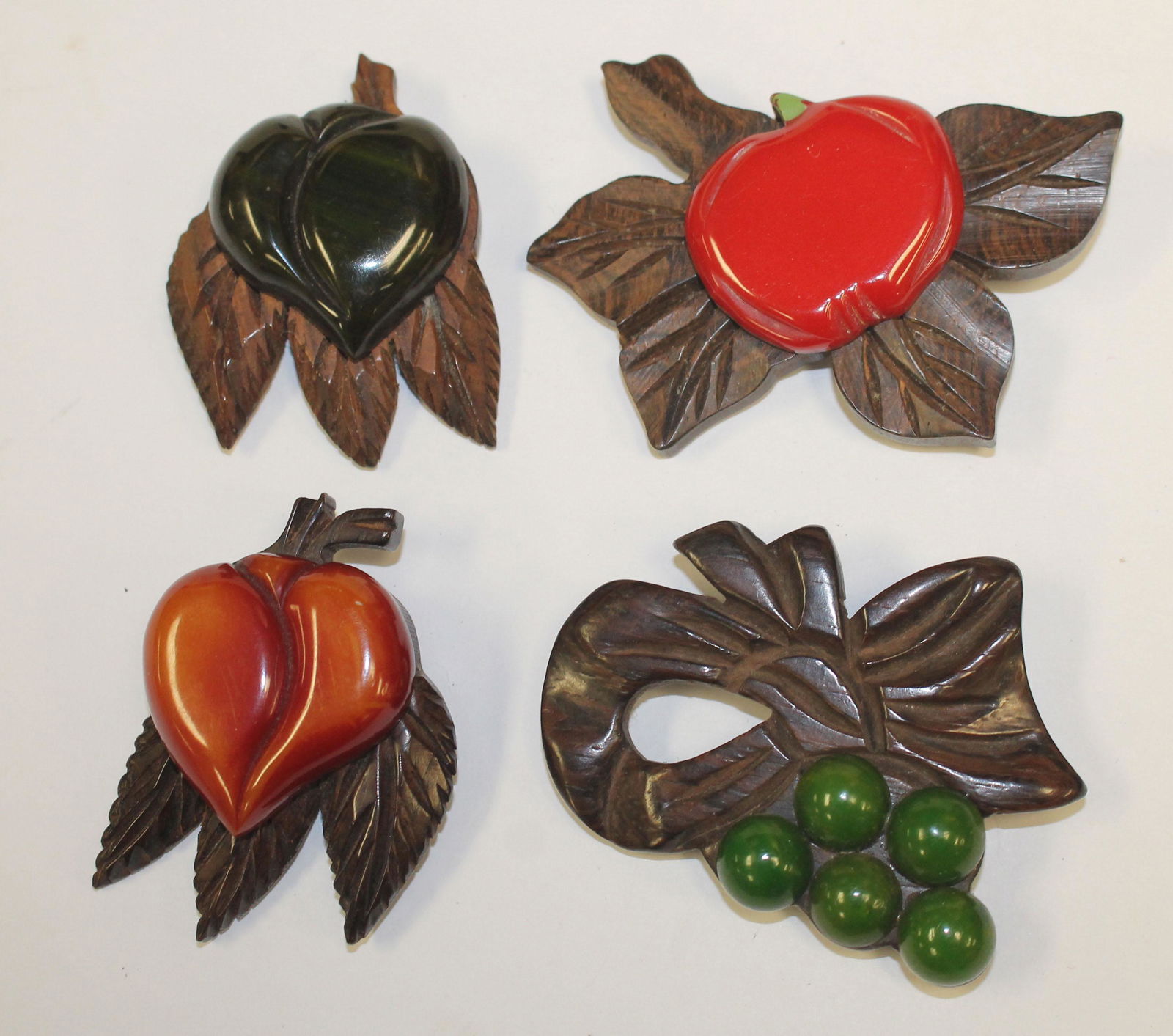 lot of 4 Vintage Bakelite & wood fruit form pins & 1 (1 of 4)