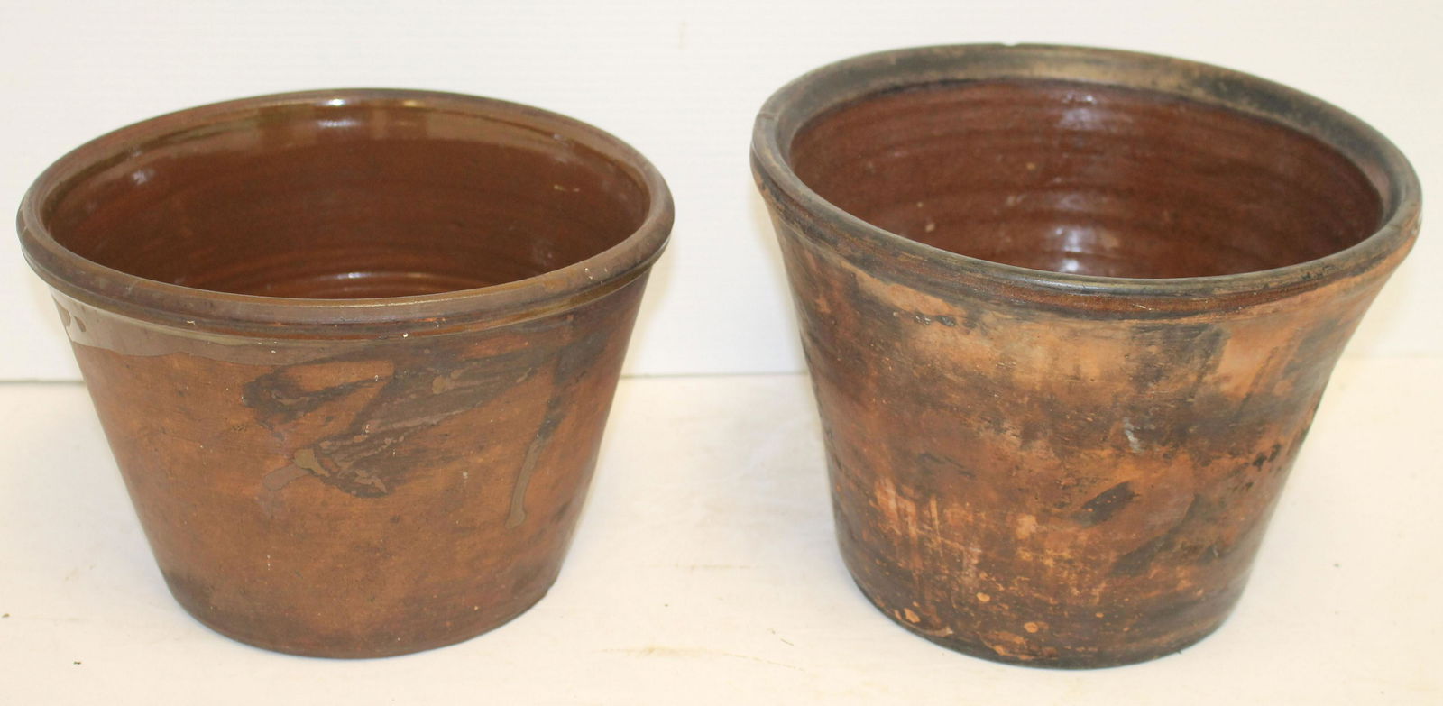 2 antique New England redware dye pots - 6" & 7" tall: 2 antique New England redware dye pots - 6" & 7" tall
