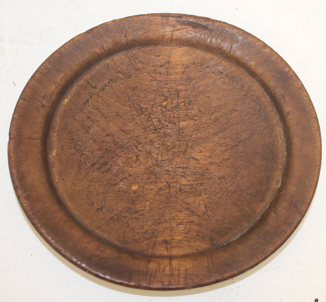 late 18th/early 19thC American walnut treen plate - 6: late 18th/early 19thC American walnut treen plate - 6 1/2"x7"