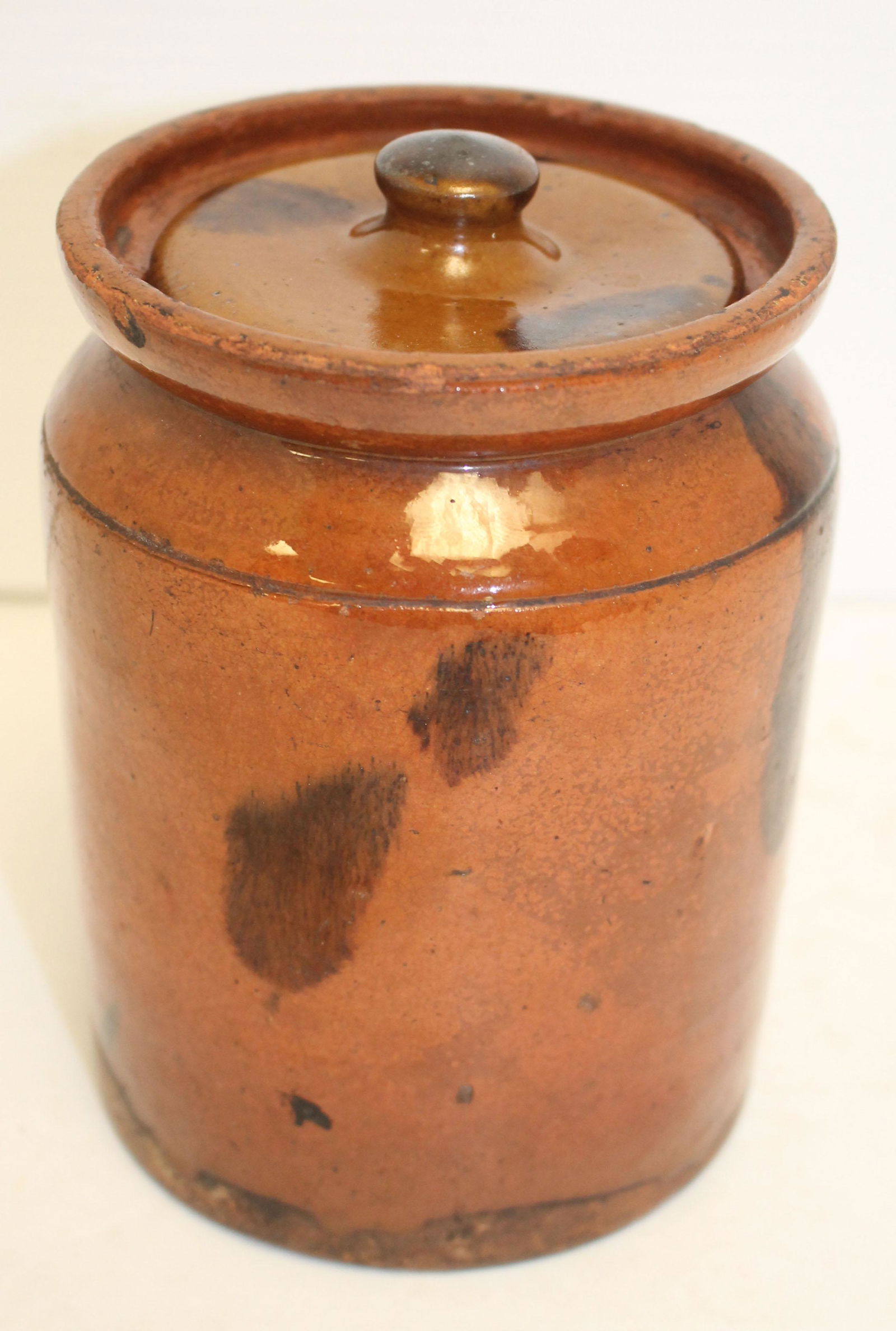 19thC redware jcovered ar w manganese dec - mismatched: 19thC redware jcovered ar w manganese dec - mismatched lid - 6" tall