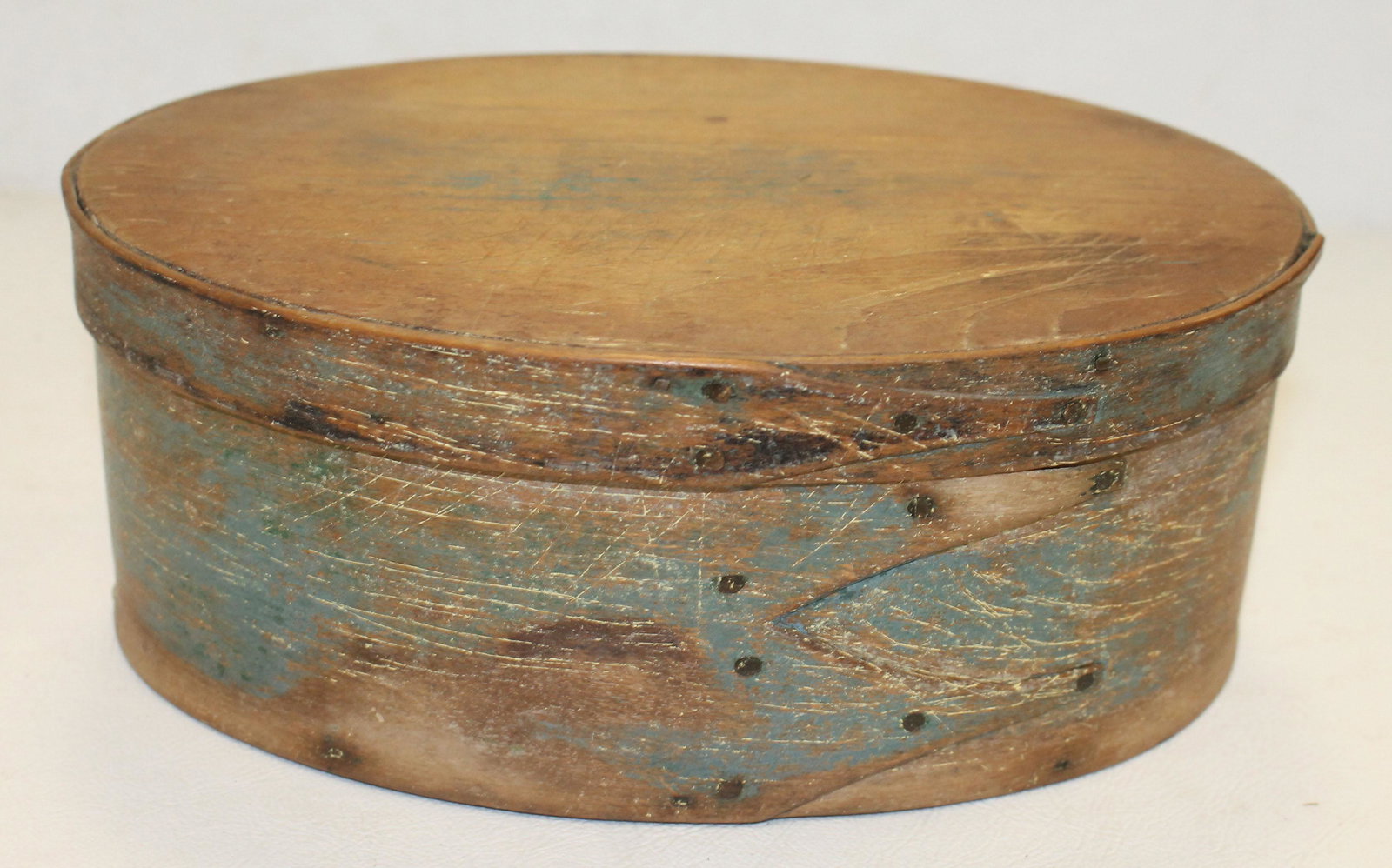 19thC Shaker oval 3 finger pantry box - 7 1/2"x5" oval: 19thC Shaker oval 3 finger pantry box - 7 1/2"x5" oval x 3" tall