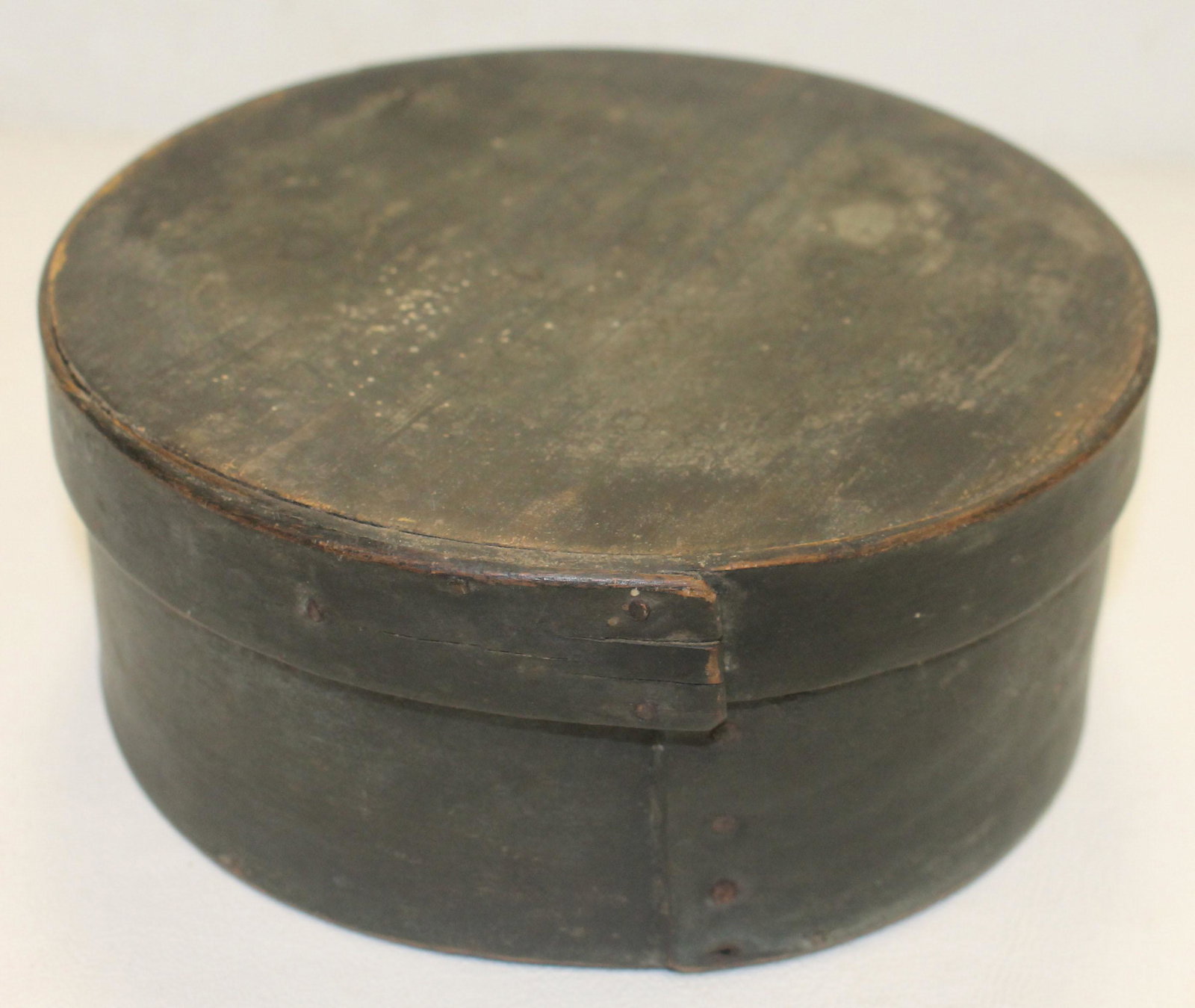 Antique round pantry box in old green paint - as found: Antique round pantry box in old green paint - as found - 7 1/4" diam x 3" tall
