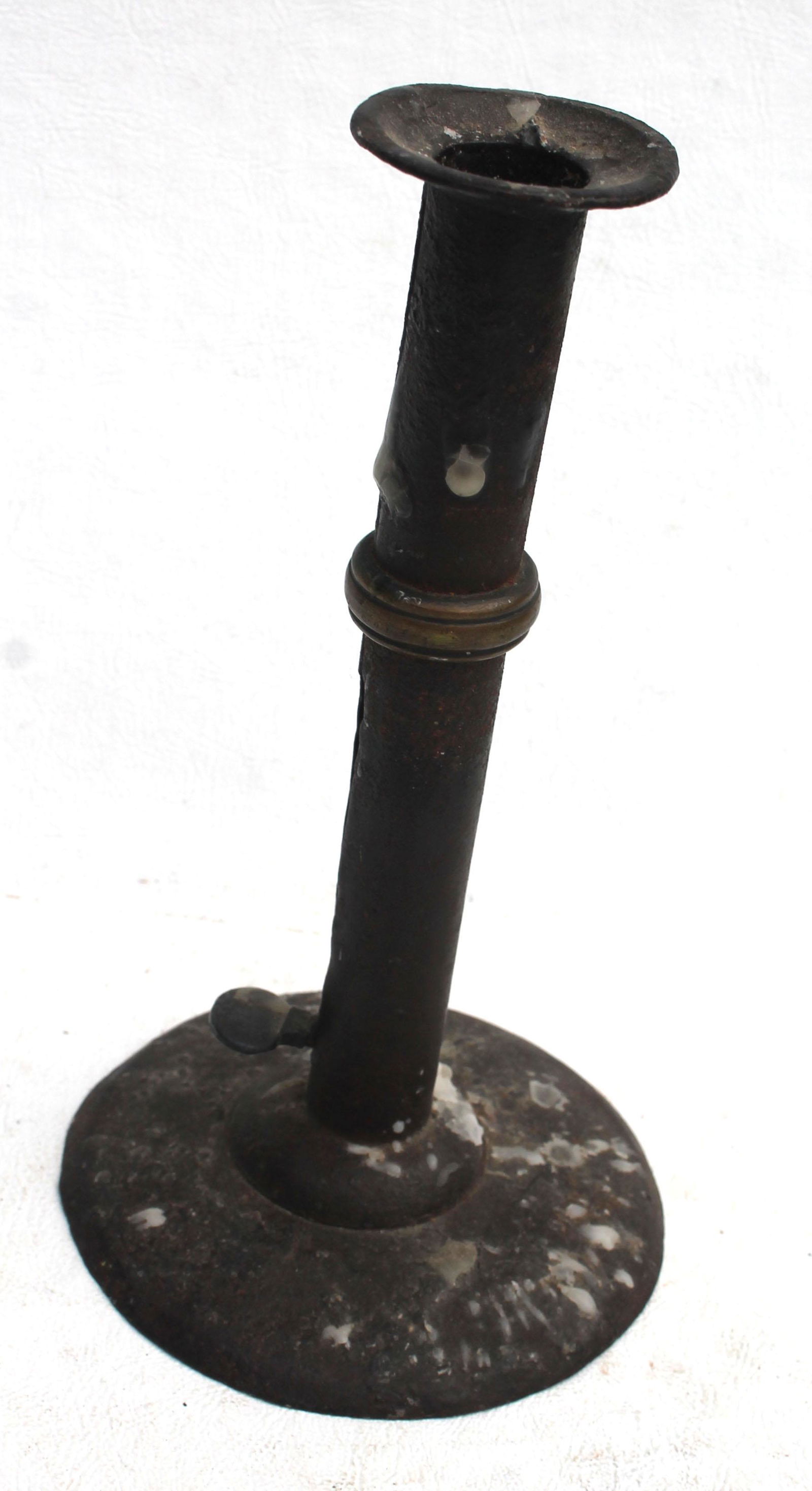 18th/early 19thC wedding band hogscraper candlestick -: 18th/early 19thC wedding band hogscraper candlestick - 7 1/4" tall