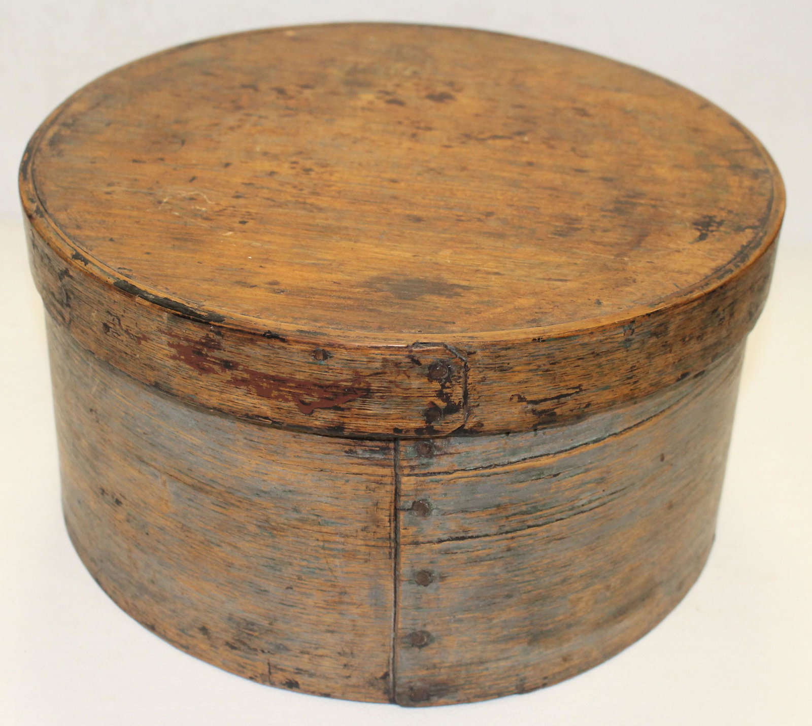 Antique round pantry box w traces of blue paint - 10: Antique round pantry box w traces of blue paint - 10 1/4" diam x 5 1/2" tall