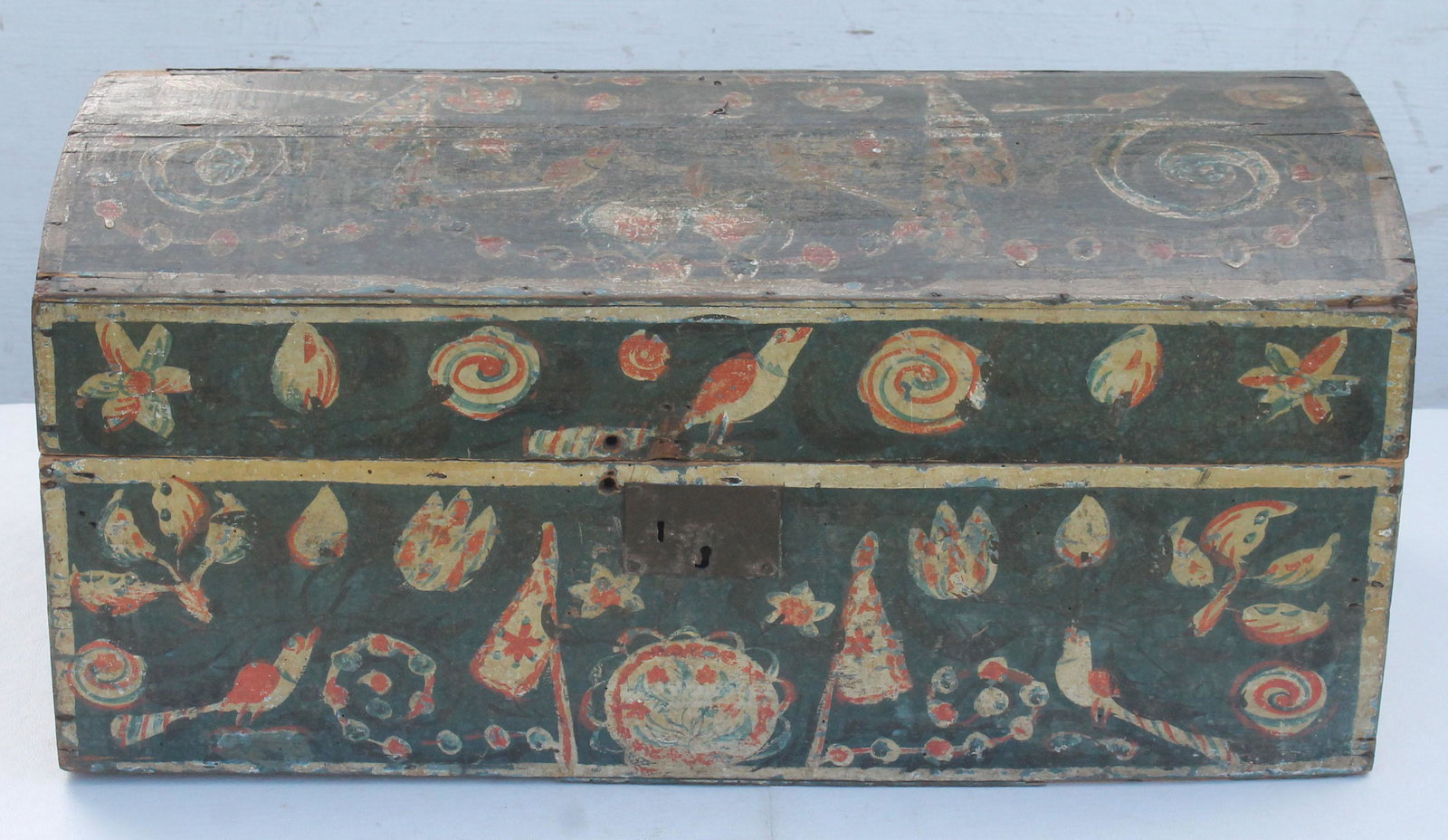 Antique paint dec dome top trunk w birds, stars, flags: Antique paint dec dome top trunk w birds, stars, flags & floral dec - off hinges - 25 1/4" wide x 11 3/4" tall x 12 3/4" deep