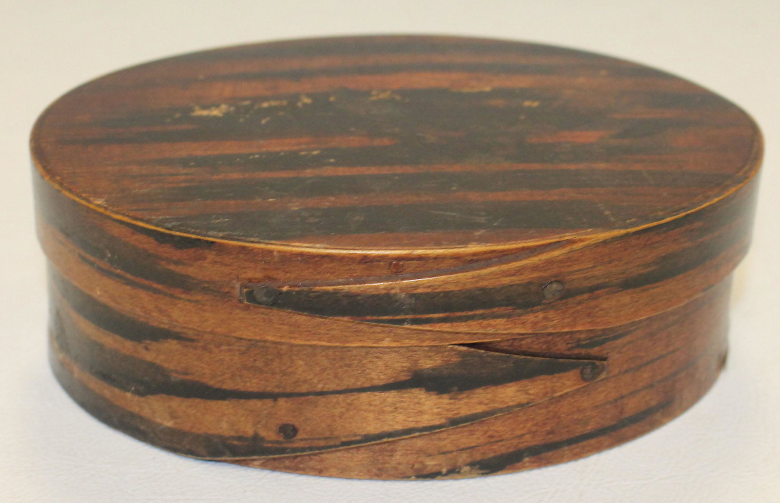 Antique grain paint dec oval pantry box - 5 1/2"x4": Antique grain paint dec oval pantry box - 5 1/2"x4" oval x 1 3/4" tall