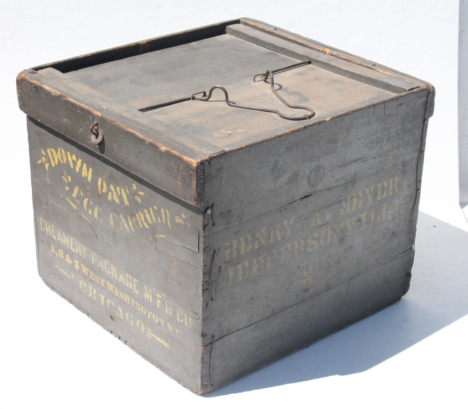 Antique wooden painted & stenciled crate (Henry A Nhyhr: Antique wooden painted & stenciled crate (Henry A Nhyhr Jeffersonville, NY)