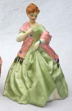 Royal Worcester porcelain figurine #3629 "First Danc: Royal Worcester porcelain figurine #3629 "First Dance" - 7" tall