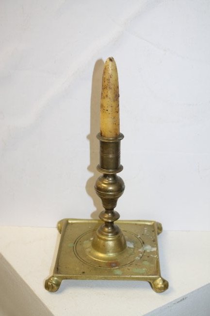 Antique heavy brass candlestick w paw feet - 7" tall (1 of 4)