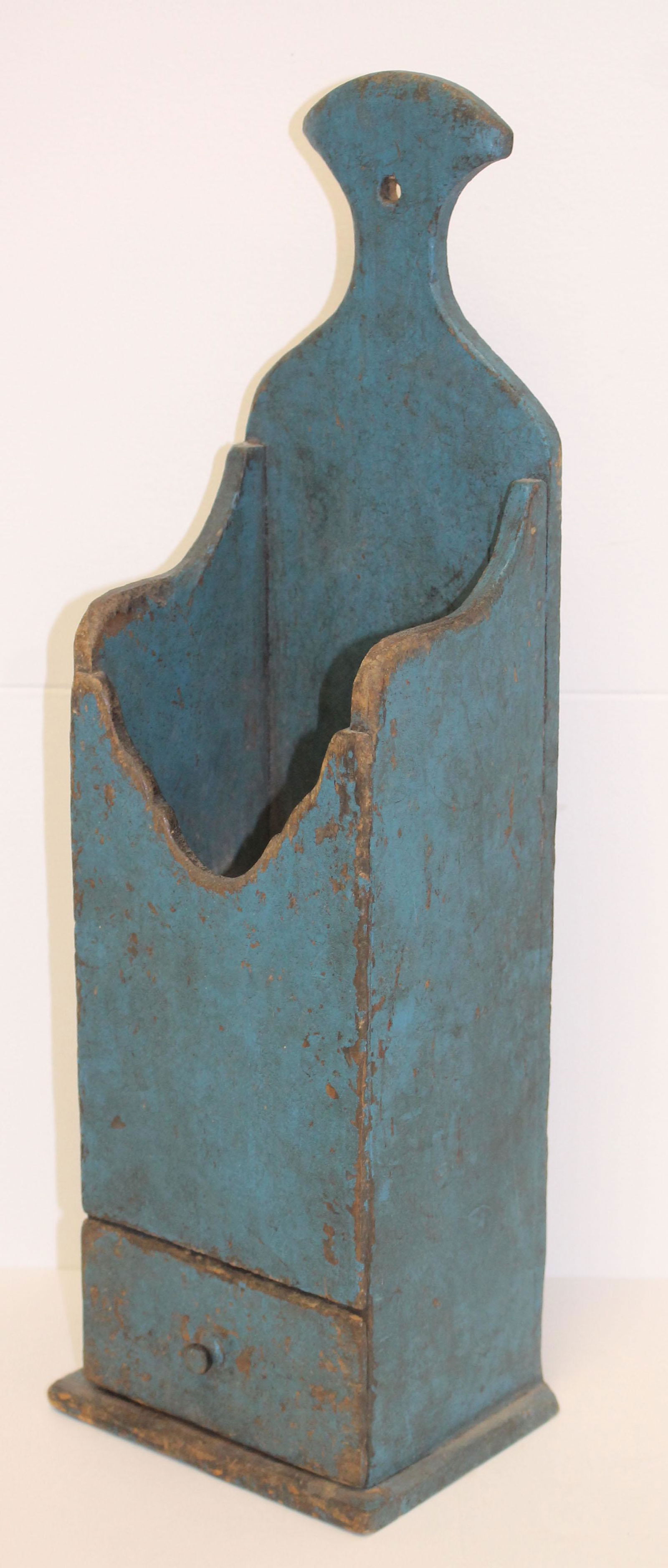 Vintage 1 dr pipe box in later blue paint (1 of 5)