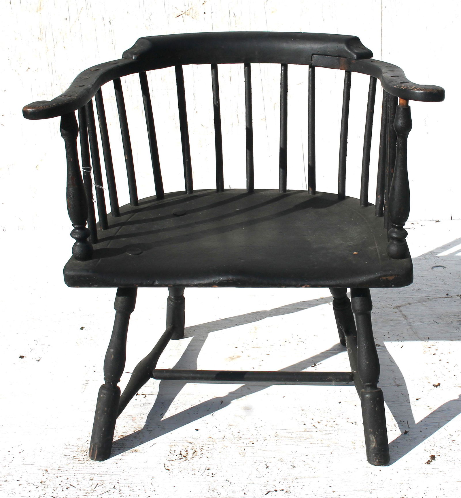 18thC PA Windsor chair in old black paint - as found - (1 of 5)