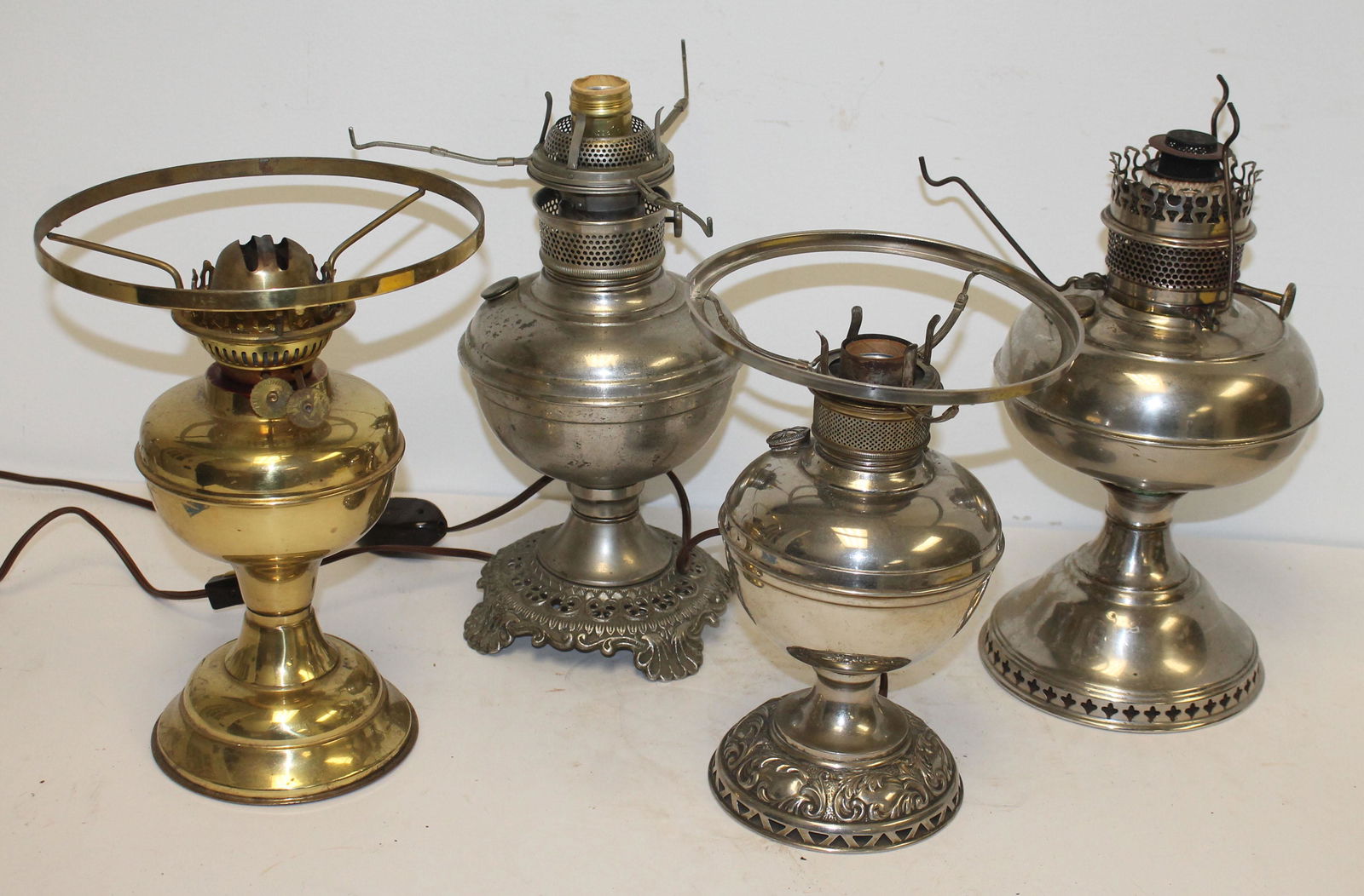 lot of 4 vintage table lamps incl Rayo (1 of 2)